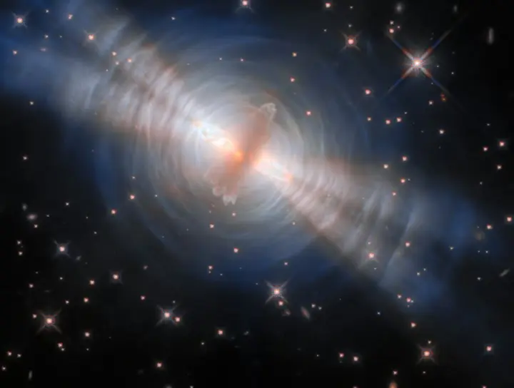 Телескоп Хаббла сделал самый детальный снимок загадочной туманности Яйцо